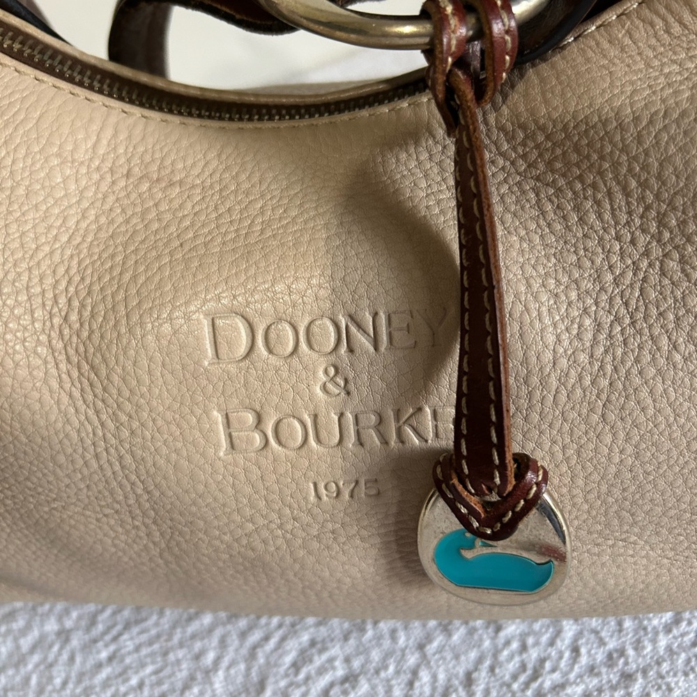 Vintage Dooney & Bourke All-Weather Bone Cream and Brown Women's Hobo Should Bag - Picture 3 of 9
